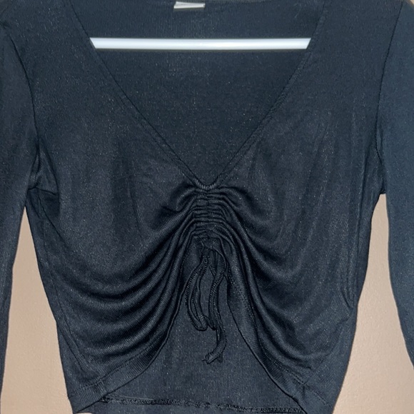 Sunday Best Crop top - Picture 2 of 5